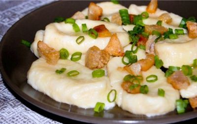 Изображение рецепта Полюшки с творогом, зеленым луком и шкварками