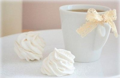 Домашний яблочный зефир готов - можно пить чай и наслаждаться! 