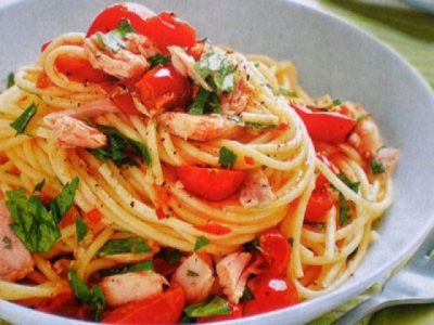 Изображение рецепта ''Паста с тунцом и помидорами''