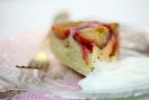 Изображение рецепта Сметанно-бисквитный пирог со сливами  