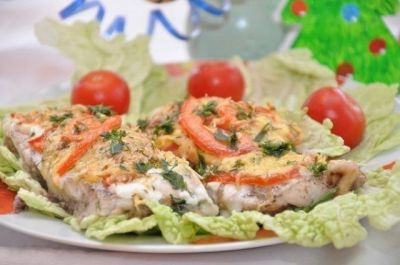 Изображение рецепта ''Запеченная рыба с сыром и помидорами''