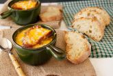 Изображение рецепта Французский луковый суп с сыром грюйер