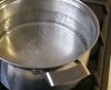 Вскипятите в кастрюле подсоленную воду. Добавьте на сковородку тыкву и перемешайте, чтобы обжарилась под крышкой до полуготовности. Всыпьте обжаренные в масле овощи в кипящую воду. Варите на слабом огне 10-15 минут.