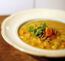 Изображение рецепта Чечевичный суп с копчеными свиными ребрышками