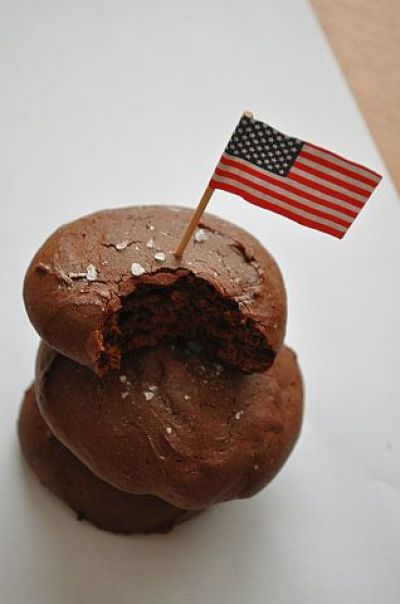 Изображение рецепта ''Шоколадное печенье со сгущенкой и солью''