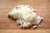 Нарежьте сельдерей и лук (если есть фенхель - прекрасно, но совсем не обязательно), немного острого перца (выньте семена и не перестарайтесь с количеством! 
