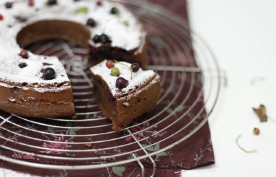 Изображение рецепта ''Шоколадный кекс с черной смородиной''