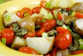 Салат из молодого картофеля со свининой