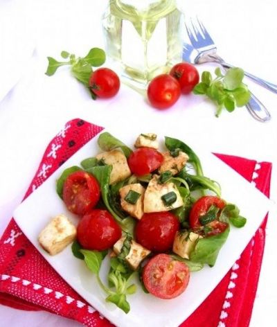 Изображение рецепта ''Простой салат из помидоров и моцареллы''
